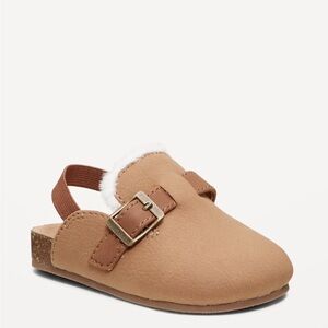 Old Navy buckle strap cozy fur sandals for baby